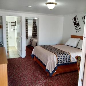 Queen Room Two Queen Beds